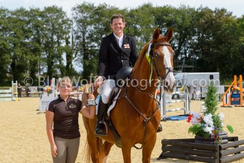 HOYS26-239